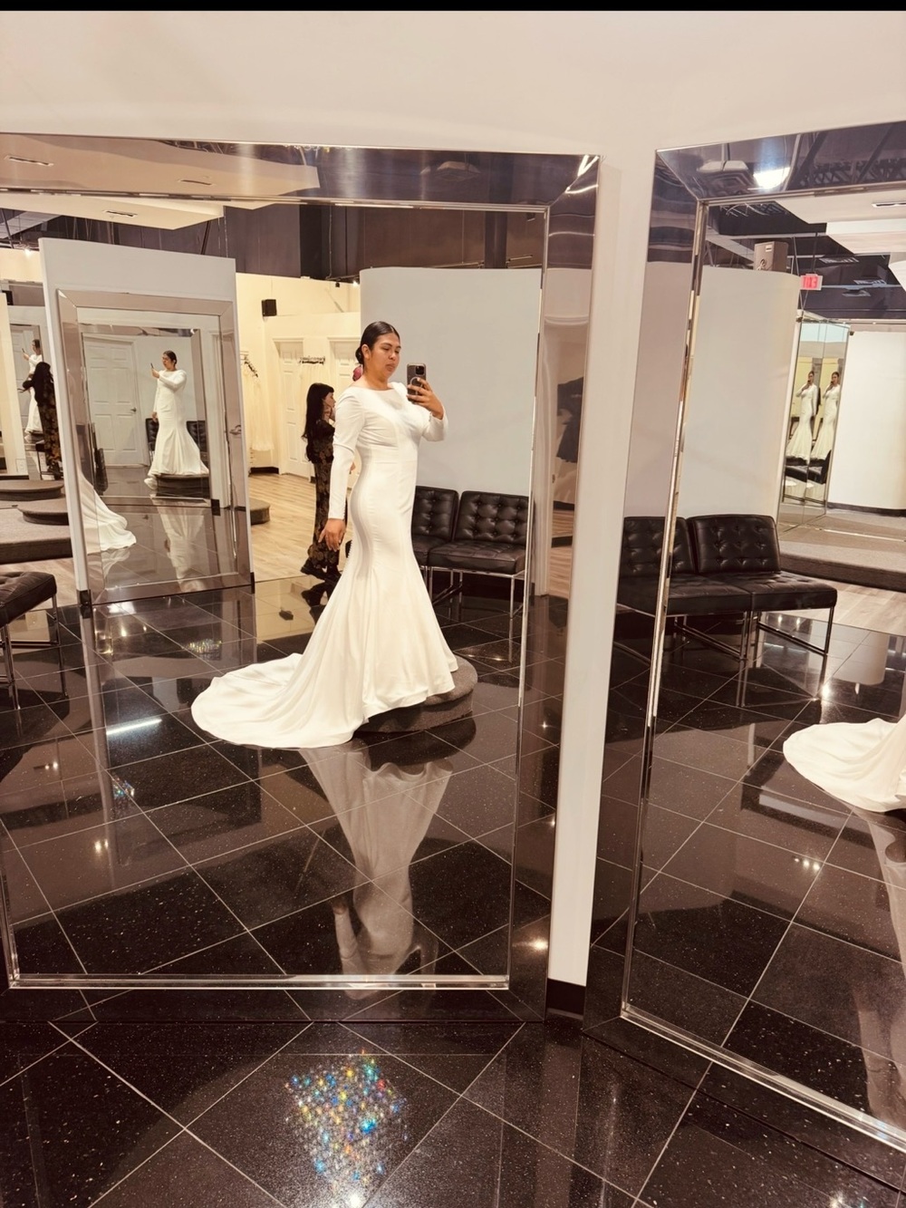 Elegant White Sleeve Bridal Gown